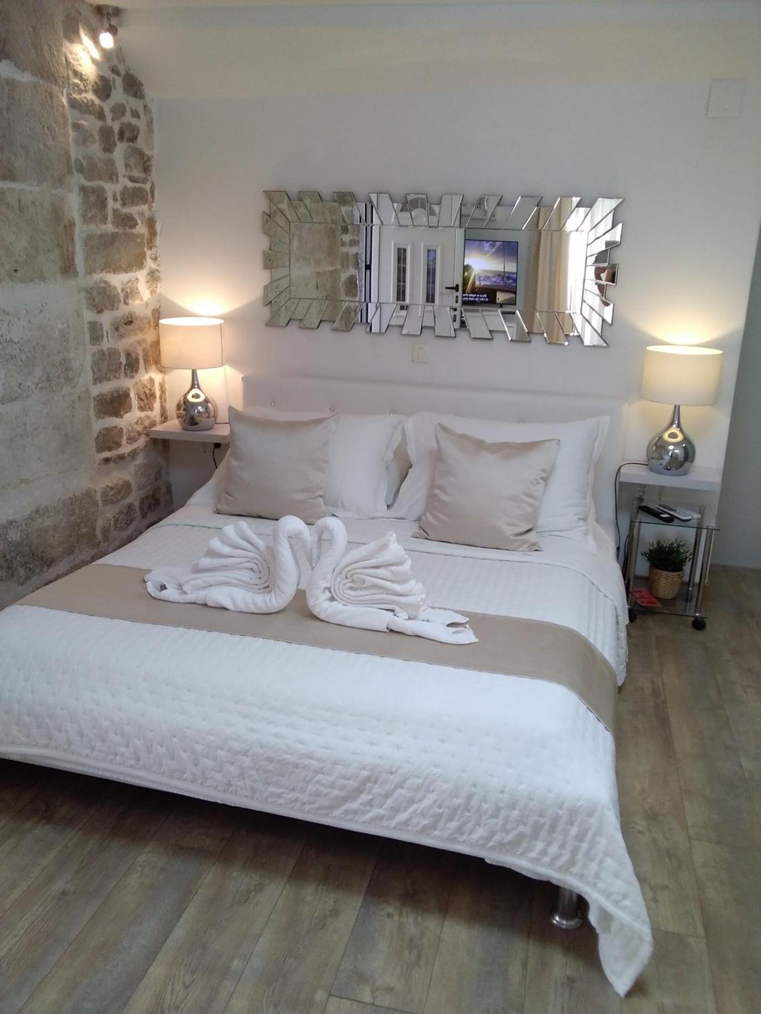 Private In Diocletians Palace Apartment *