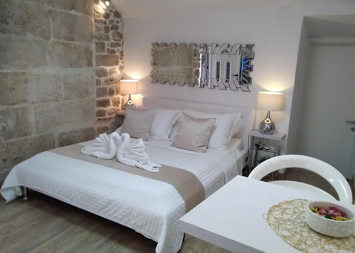 Private Apartments In Diocletians Palace
