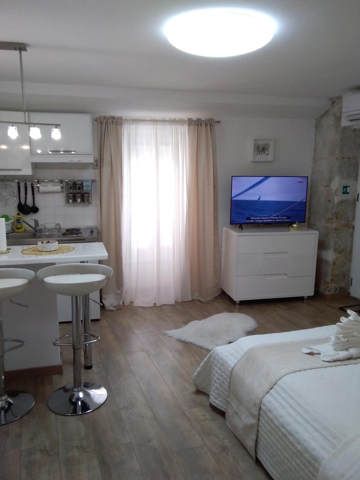 Apartament Private In Diocletians Palace *